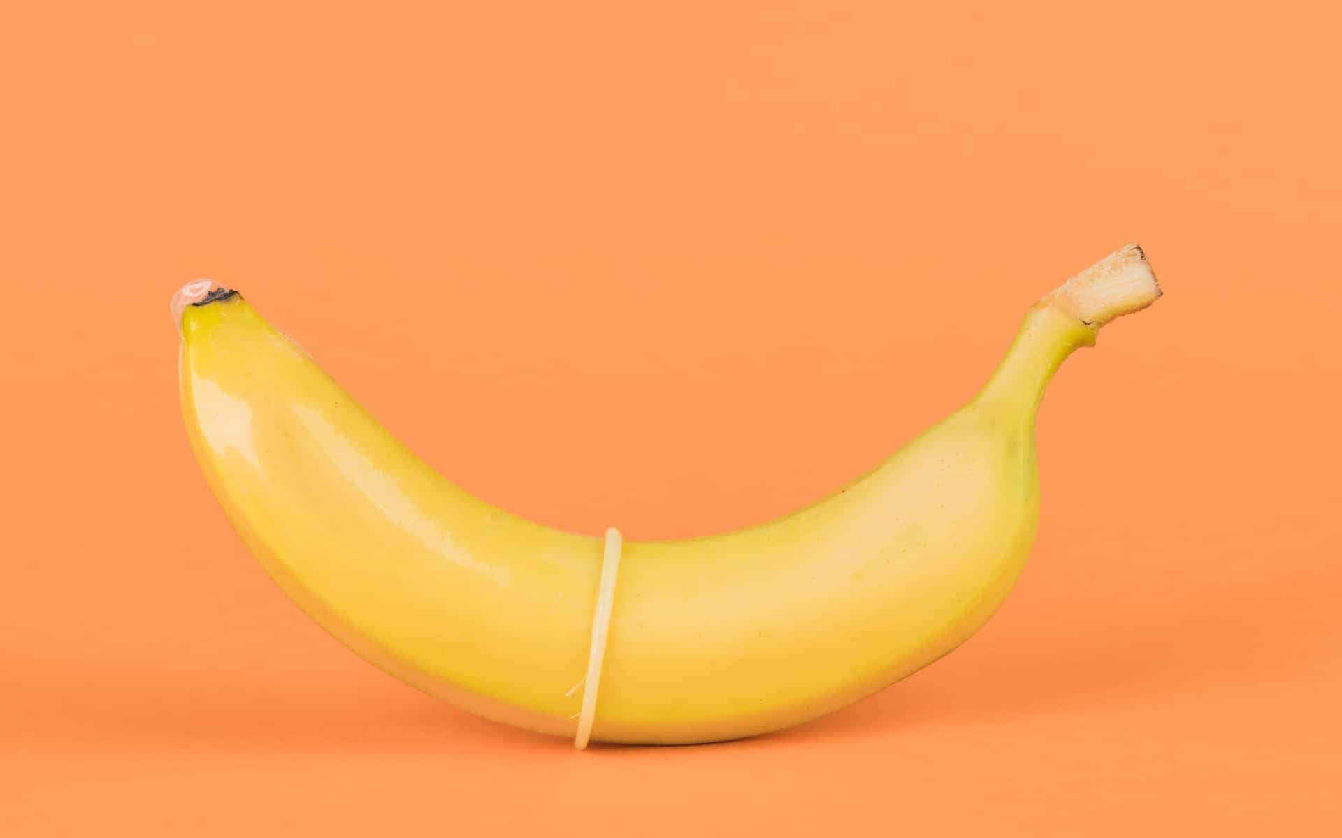 banana con preservativo