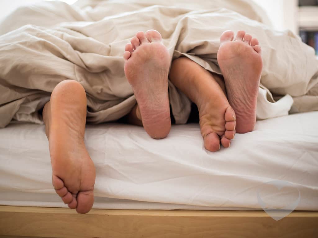 Por qué el dormir juntos es bueno para ti? - Hablemos de Sexo y Amor
